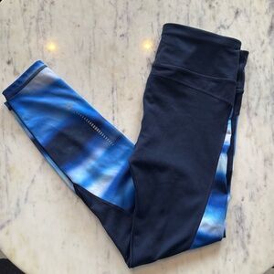 GapFit GFast Navy & Tie Dye Leggings - Small